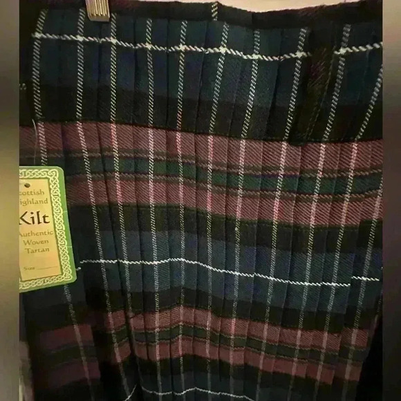 Traditional Authentic Scottish Kilt Size 42 - Picture 14 of 16